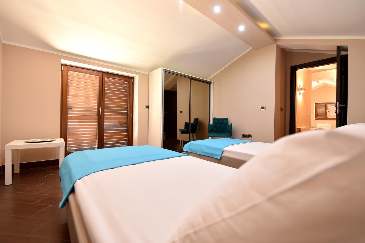 Maniva Penthouse By The Sea Kotor Exterior foto