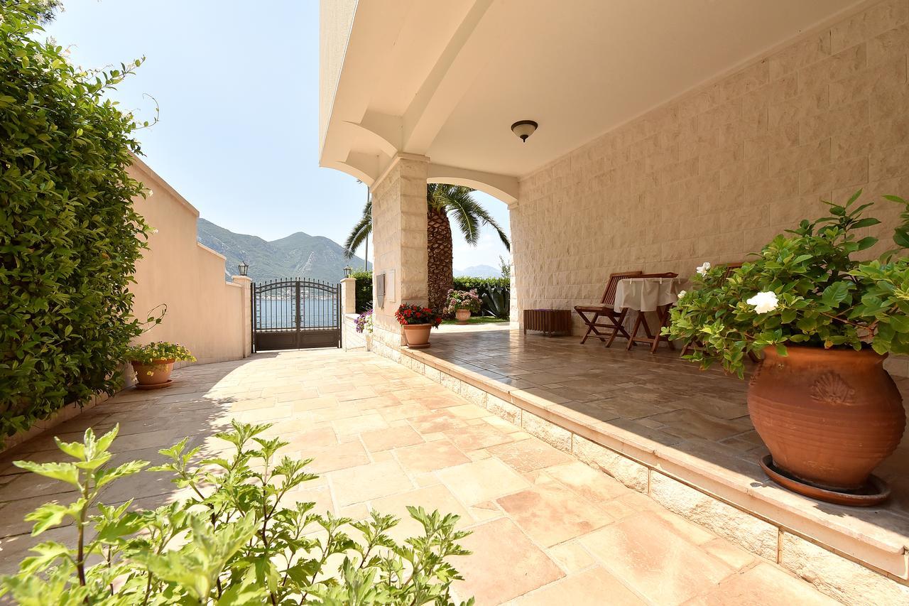 Maniva Penthouse By The Sea Kotor Exterior foto